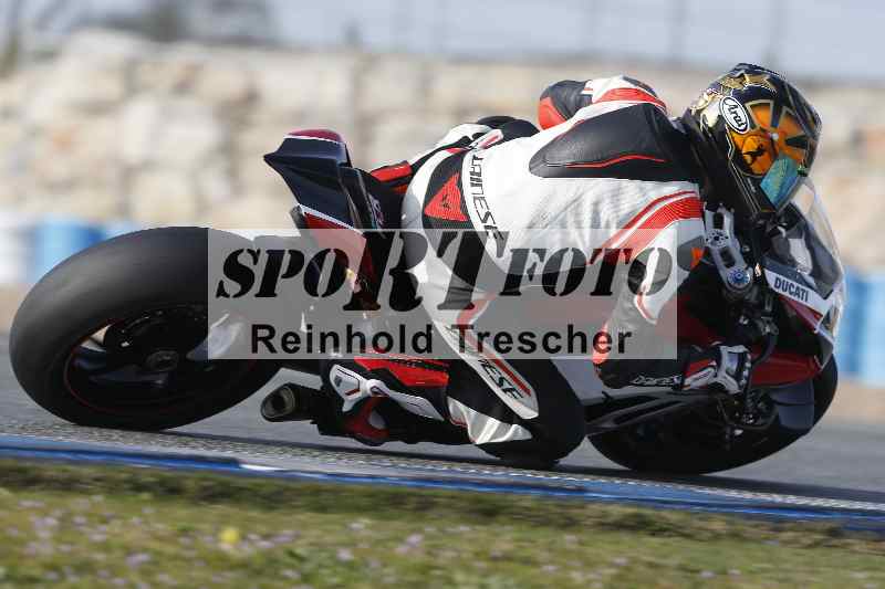 /Archiv-2024/01 26.-28.01.2024 Moto Center Thun Jerez/Gruppe gruen-green/backside